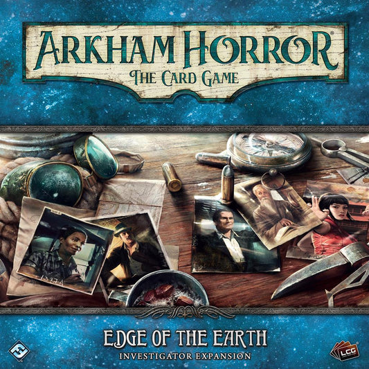 The box art for Fantasy Flight Games’ Arkham Horror: The Card Game Edge of the Earth Investigator Expansion depicts player cards, magnifying glasses, maps, a compass, and character photos arranged on a wooden table.